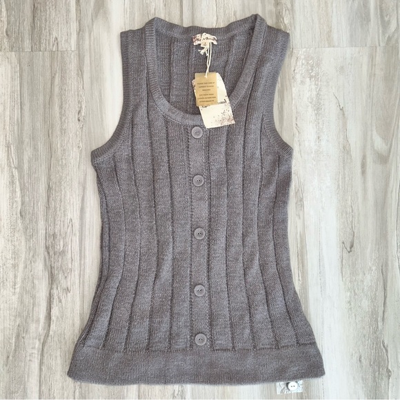 NWT Hem & Thread ribbed Button-Front Tank Top - Picture 3 of 4
